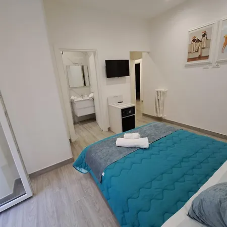 Central, Lively Neighborhood, Next To The Metro A Apartamento *