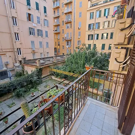 Apartamento Central, Lively Neighborhood, Next To The Metro A